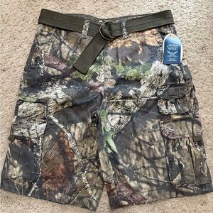Faded Glory Men’s Camo Cargo Shorts with Belt - Green/Brown